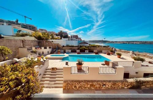 Santa Maria Estate Villa | Seaview Octagon Villa with Pool & Outdoor Whirlpool