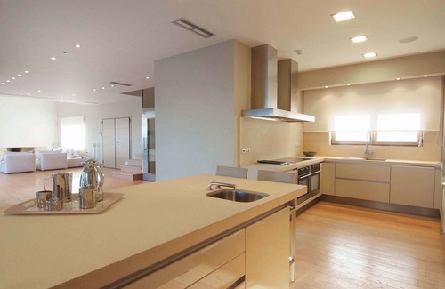 Marathon Villa | Seaview Peninsula Villa