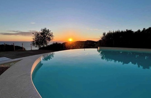 Villaggio delle Mimose Villa | SEAVIEW PRIVATE PANORAMIC POOL IN A MEDITERRANEAN GARDEN🏝