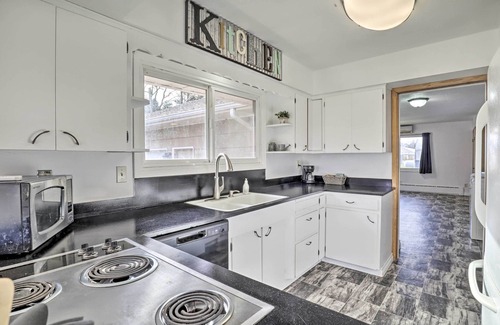 Albany Cottage | Secluded Albany Escape, Pet Friendly w/Fee