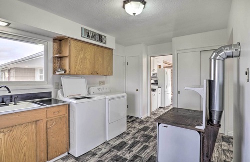 Albany Cottage | Secluded Albany Escape, Pet Friendly w/Fee