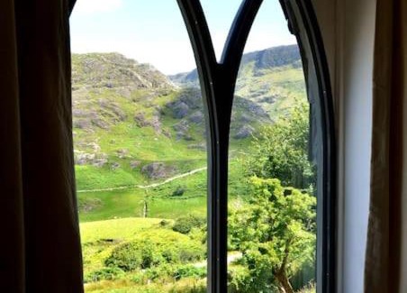 Lauragh House | Secluded cottage nestled in the Beara Peninsula