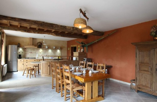 Placy-Montaigu Cottage | Secluded cottage with fireplace, private garden, 5 bedrooms