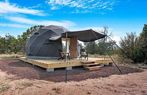 Valle Other | Secluded Dome Glamping Near Grand Canyon