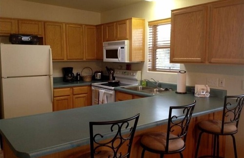 Old Spanish Trail Estates House | Secluded Guest Home with Amazing Mountain Views