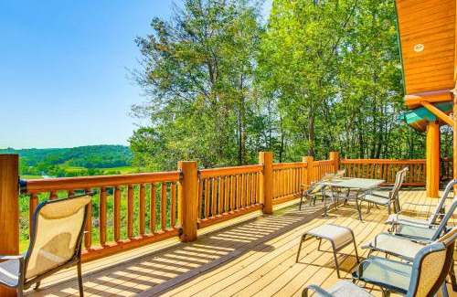 Eldorado House | Secluded Iowa Home Near Hiking and Fishing!