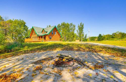 Eldorado House | Secluded Iowa Home Near Hiking and Fishing!