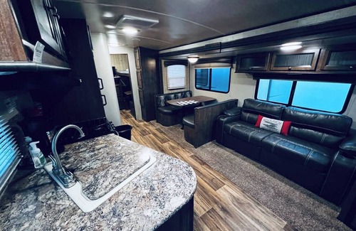 Bridgeport House | Secluded Lakeside RV Experience