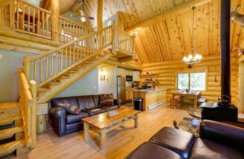 Paris House | Secluded Log Cabin in NW Michigan Hot Tub and Deck