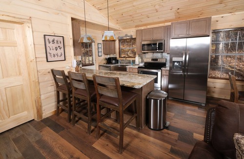 Gatlinburg - Pigeon Forge Cabin | Secluded Pigeon Forge Cabin Getaway-Pet Friendly-Fishing access catch release