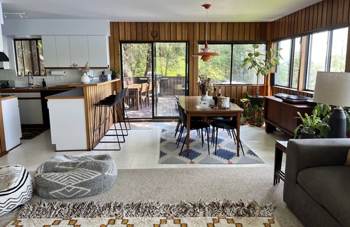 Otonabee-South Monaghan Cottage | Secluded Retreat - 1.5 hours from Toronto, with 300ft of private waterfront!