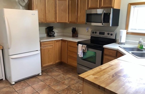 Custer Cabin | Secluded, Rustic Log Cabin located in the Heart of the Black Hills near Custer