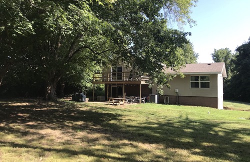 Carbondale House | Secluded Wine Trail Getaway with Theater Room