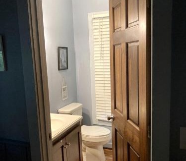 Elkin House | Secluded Woodland Cabin Rental with Hot Tub in Yadkin Valley Wine Region
