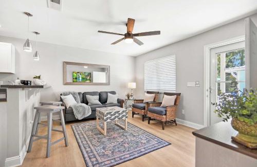 St. Augustine House | Secret Cottage 10 min to DT Dogs OK BBQ Parking