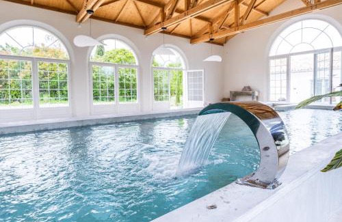 Aubussargues Apartment | Secret d'Uzès - Place aux Herbes - Piscine chauffée et Jacuzzi