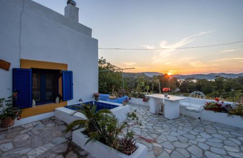 Leros House | Secret Garden, a little paradise of tranquility.