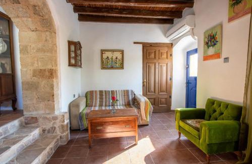 Leros House | Secret Garden, a little paradise of tranquility.
