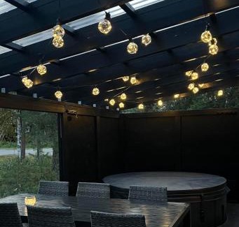 Pyhatunturi Ski Chalet | Secret Lapland - Luxury Villa Vieda with Hot Tub