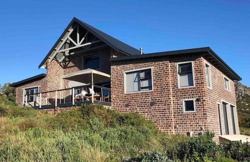Pringle Bay House | Secure, luxurious with lovely views