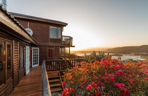 Sedgefield House | Sedgefield Views Holiday House with Stunning Panorama