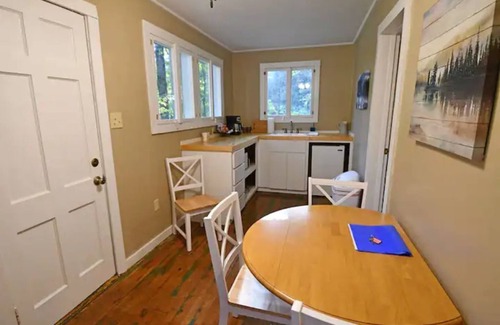 Clarkesville Cabin | Seed Cabin at Bleu Canoe Campground - 2bed/1bath