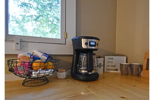 Clarkesville Cabin | Seed Cabin at Bleu Canoe Campground - 2bed/1bath