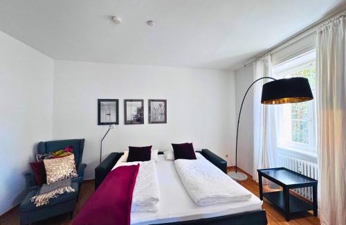 Altstadt Apartment | seeglueck SEELIEBE - Charmante Jugendstilwohnung mit Parkplatz direkt im Zentrum nahe Bahnhof und Seeufer in Konstanz