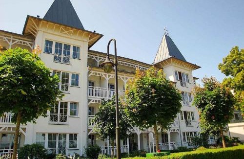 Binz Apartment | Seeschloss, App 02, direkt an der Strandpromenade, TOPLAGE