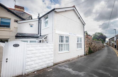 Deganwy House | Sefton Cottage