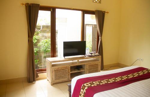 Sanur Kauh House | Sekar Waru Homestay