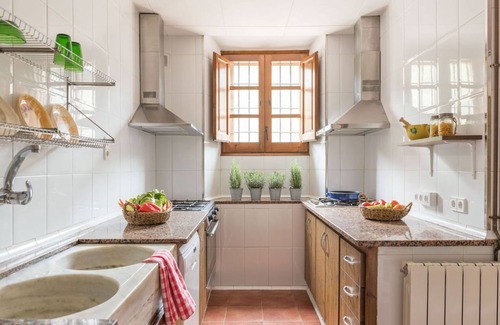 Santa Coloma de Farners Cottage | Self catering Mas Huix for 28 people