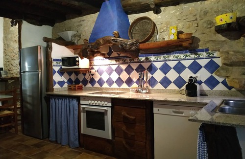 Enroig Cottage | Self catering Art Rustic for 2 people