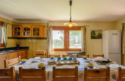 Vilobi d'Onyar Cottage | Self catering Can Salvà for 12 people