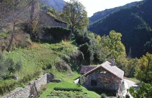 Salinas Cottage | Self catering O Molín de L'Irués y A Ceresera for 4 people