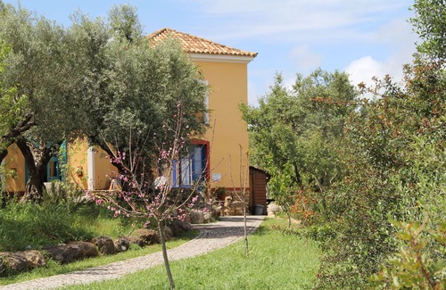 Alfarrobeira Cottage | Self catering Quinta Alfarrobeira for 5 people