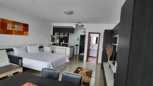 Mangalia Apartment | Self check-in Mangalia, la plajă