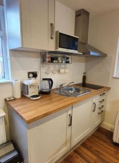Guildford Apartment | Self-contained Guest Suite
