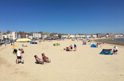 Weymouth Apartment | Self-contained small apt. Weymouth