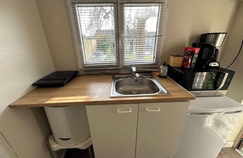 Tremblay-les-Gonesse Apartment | Self-contained studio in a house 15min from Roissy