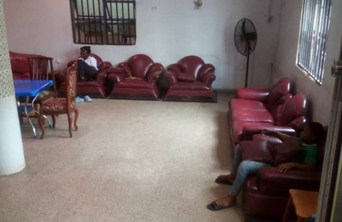 Ojodu Hotel | Senators Suites and Towers