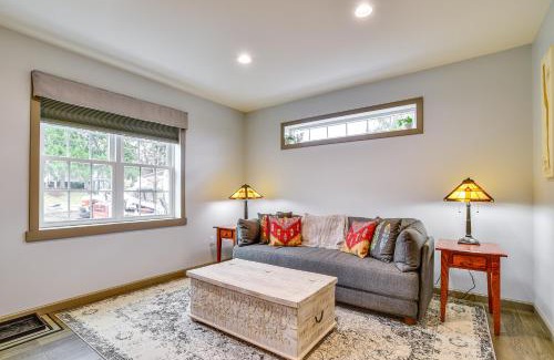 Valois Apartment | Seneca Lake Wine Trail Studio with Balcony and Views!