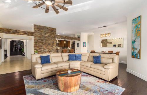 South Mountain House | Senita at South Mountain