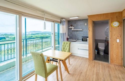Andeok House | Seogwipo Geora Pension