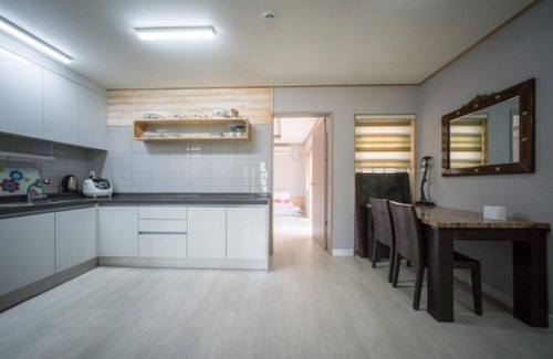 Namwon House | Seogwipo Jeju Mido Pension