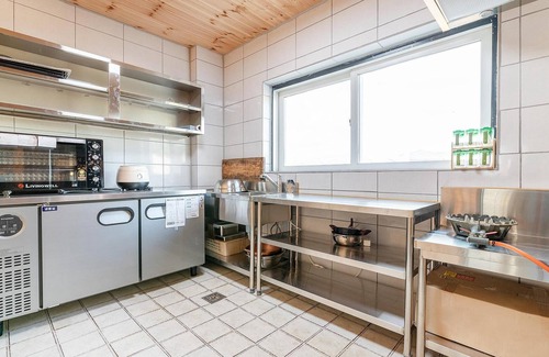 Andeok House | Seogwipo Unyeong Pension