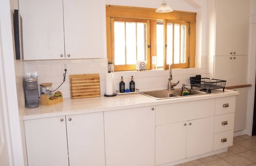 University Heights House | Serene 3BR Cottage w/Screened Porch in Prime Walkable Neighborhood