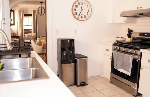 University Heights House | Serene 3BR Cottage w/Screened Porch in Prime Walkable Neighborhood