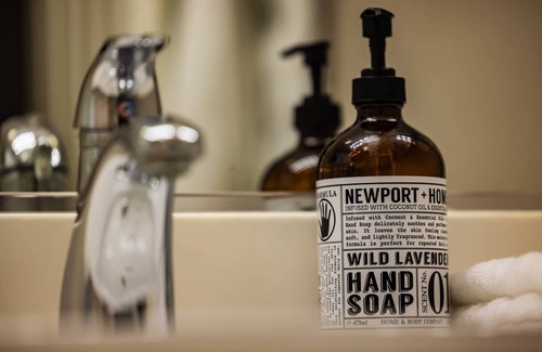 Bayshore Heights House | Serene and Spacipus 5BR Home In A Hill Near San Francisco