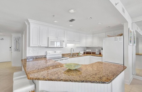 Orange Beach East Condo | Serene Beachfront Condo w/Stunning Views & Pool